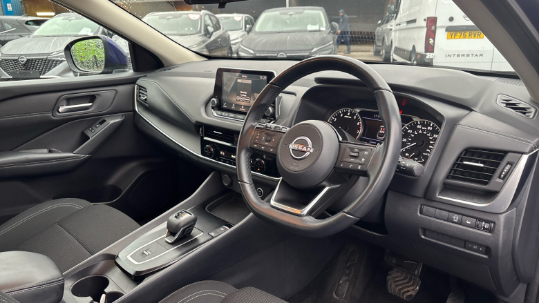 Nissan Qashqai 1.3 DiG-T MH 158 Acenta Premium 5dr Xtronic Petrol Hatchback